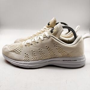 APL Techloom Pro 0920XC Woman's Triple White Athletic Sneakers Size 8.5